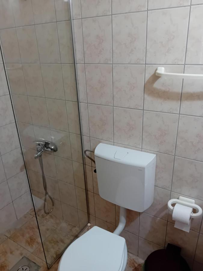 Bato Rooms Peštani 外观 照片